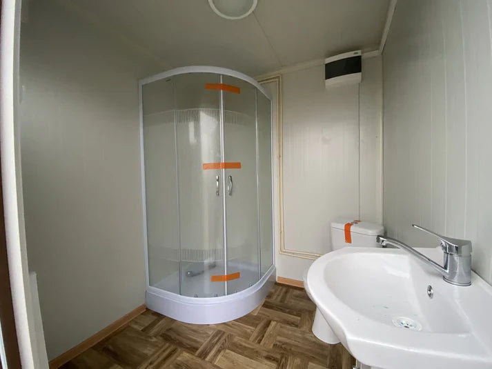 Conteneur sanitaire de 10 pieds de long sur 2,00 m x 2,00 m x 3,00 m
