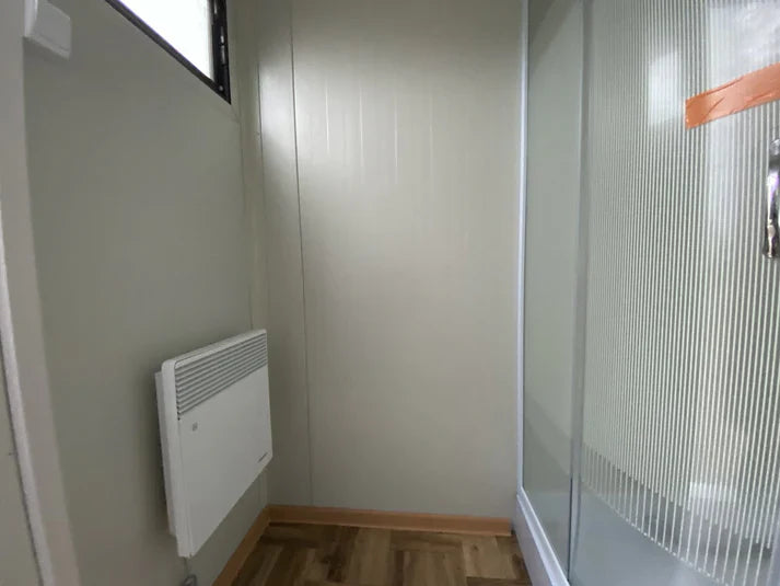 Conteneur sanitaire de 10 pieds de long sur 2,00 m x 2,00 m x 3,00 m
