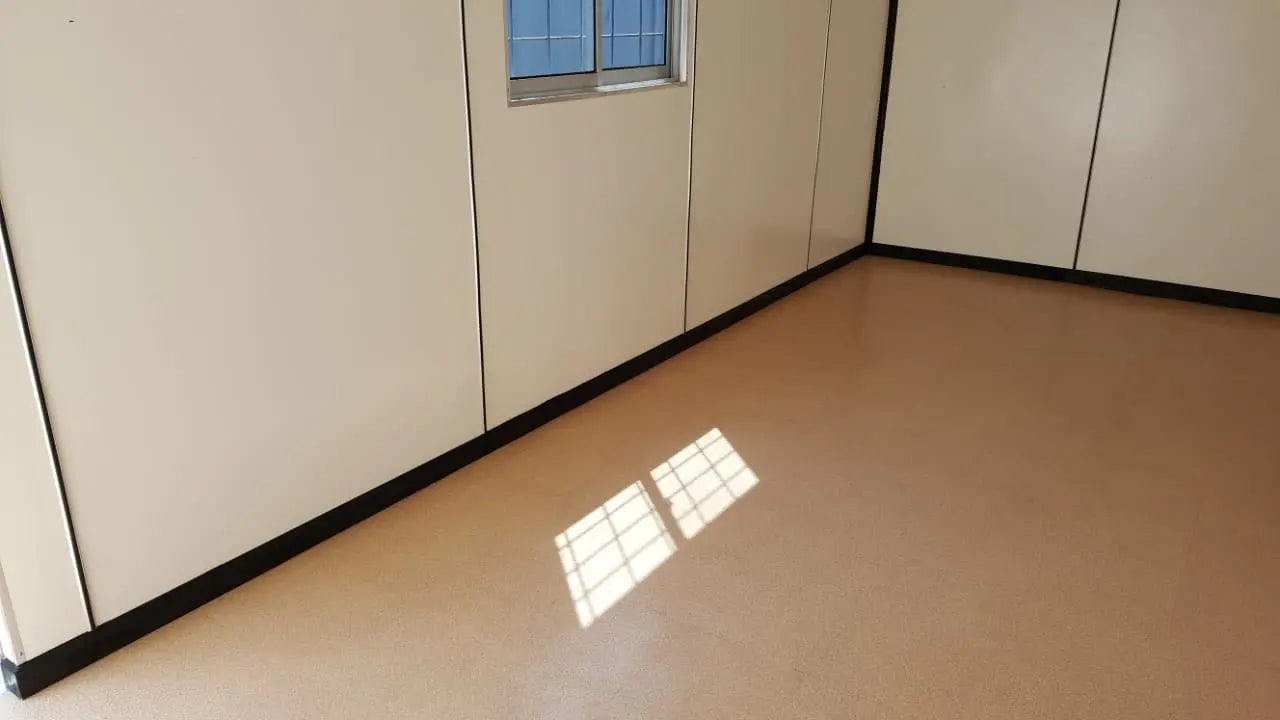 Conteneur de bureau de 20 pieds – 1 porte, 1 fenêtre