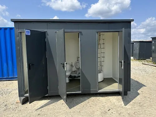 Conteneur sanitaire à 3 cabines