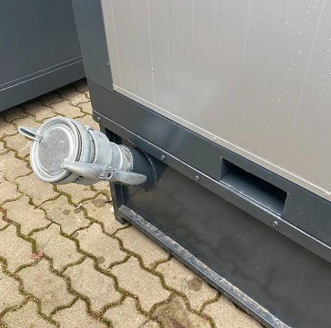 Cabine de toilettes avec double cabine