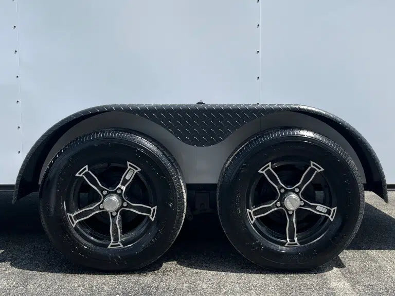 Remorque cargo fermée Millennium – 6 pieds × 12 pieds