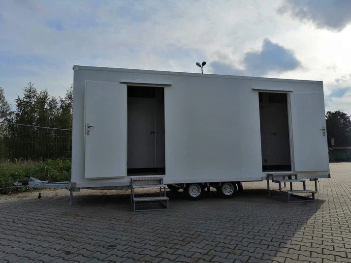 Remorque WC avec WC double 6x2,40 mètres.