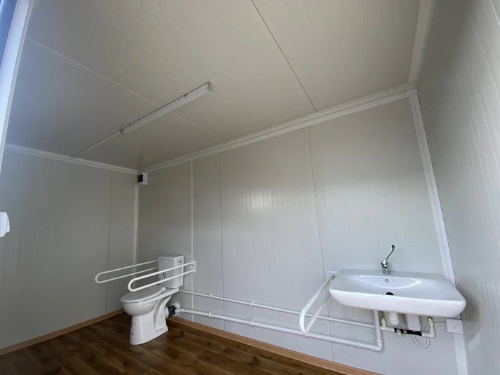 Conteneur de toilettes 4x2