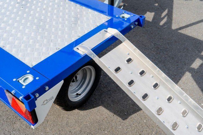 Remorque moto avec porte-vélos transversal